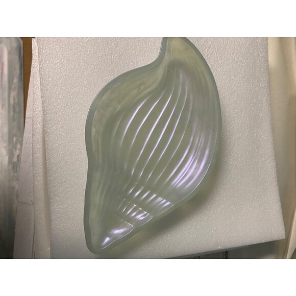 Handcrafted Resin SeaShell soap Trinket Tray Bathroom Decor Pearl White - Picture 2 of 9